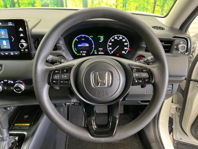 �y�z���_�Z���V���O�z���s���ɑO���̎ԗ�����F�����A�Փ˂������Ȏ��͌x��ƃu���[�L�ŏՓˉ���Ɣ�Q�y�����A�V�X�g�B�����S�Ƀh���C�u�����y���݂��������܂��B