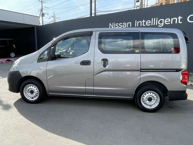 NV200バネットバン1.6 DX