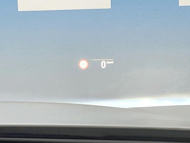 ���w�b�h�A�b�v�f�B�X�v���C:���݂̑��x�⑖�s�����f�W�^���\���ŉ^�]�ȑO���̃K���X�ɓ��e!�^�]���A���������炳���K�v�ȏ����m�F�ł���̂łƂ��Ă��֗��ň��S!