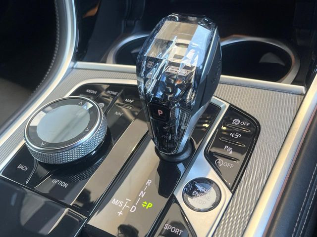 ��MT���[�h�t��AT:�ʏ�͎����ł����Ȃ���ϑ�(�M�A�`�F���W)���h���C�o�[�̑���ɂ���ĈӐ}�I�ɕς�����V�X�e���ł��B����w���i�̃h���C�u�����y���݂��������܂�!