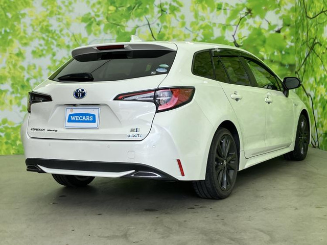 カローラツーリング1.8 ハイブリッド W×B