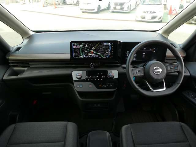 セレナ1.4 e-POWER ハイウェイスターV