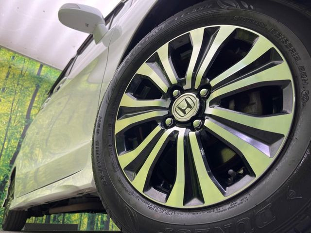 �y����15�C���`�A���~�z�C�[���z�O�ςɃ}�b�`���������A���~�z�C�[���𑕒����Ă���܂��B�e��ЊO�A���~�z�C�[����A�X�^�b�h���X�^�C�����戵�����Ă���܂��B���񂲑��k����������