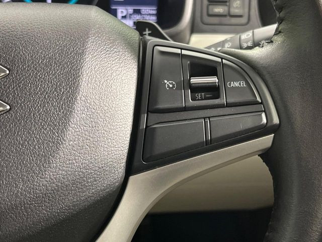 �y�N���[�Y�R���g���[���z�������H�����N���N���s�B�A�N�Z���𗣂��Ă���葬�x�ő��s���ł��A�������^�]���̕��S���y��!�����E�������ȒP�ȃX�C�b�`����Œ����ł��܂��B