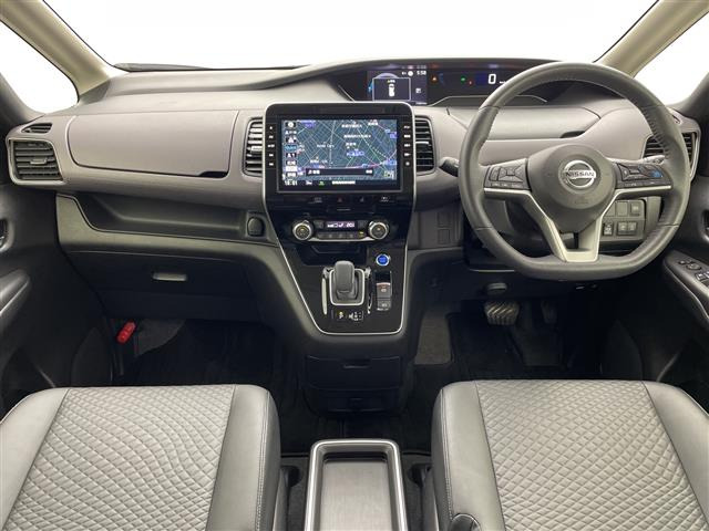 セレナ1.2 e-POWER ハイウェイスターV