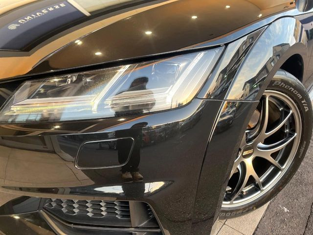 ��LED�w�b�h���C�g:��ԑ��s�����ǍD�Ȏ��E���m�ۂ����S���ĉ^�]�ł��鍂�P�xLED�w�b�h���C�g�𑕔�!�_�����x�������A����d�͂��}�����Ă��܂��B