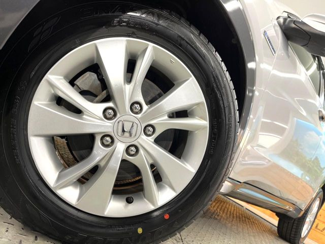 �y����16�C���`�A���~�z�C�[���z�O�ςɃ}�b�`���������A���~�z�C�[���𑕒����Ă���܂��B�e��ЊO�A���~�z�C�[����A�X�^�b�h���X�^�C�����戵�����Ă���܂��B���񂲑��k����������