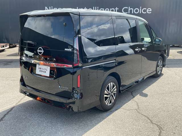 セレナ1.4 e-4ORCE ハイウェイスターV 4WD