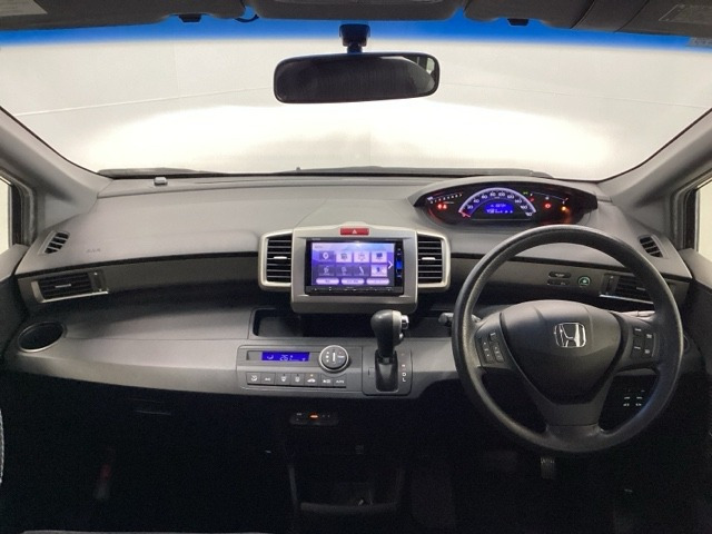 フリードスパイク1.5 G プレミアムエディション