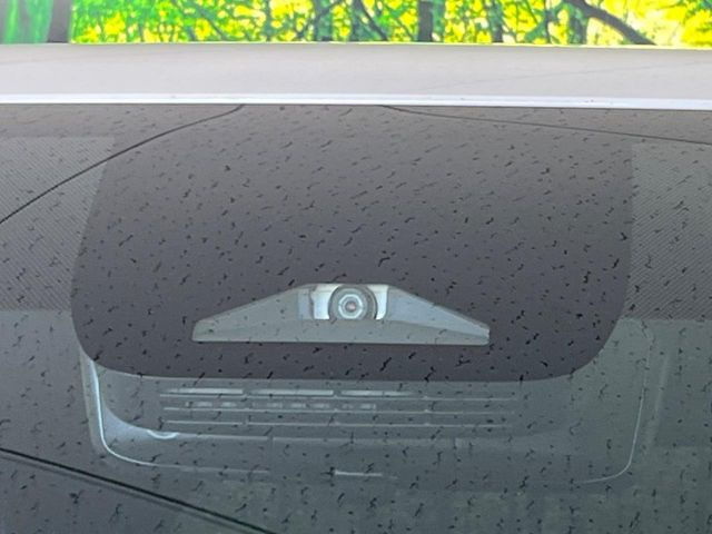 �y�g���^�Z�[�t�e�B�Z���X�z���s���ɑO���̎ԗ�����F�����A�Փ˂������Ȏ��͌x��ƃu���[�L�ŏՓˉ���Ɣ�Q�y�����A�V�X�g�B�����S�Ƀh���C�u�����y���݂��������܂��B