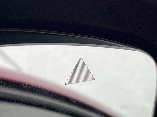 �y�u���C���h�X�|�b�g���j�^�����O�z���s���A�h�A�~���[�̎��p�ɂȂ�₷���ӏ��Ɍ㑱�Ԃ��ڋ߂���ƃT�C�h�~���[�t�߂Ɍx����\���A�h���C�o�[�ɒ��ӊ��N�����Ă���܂��B