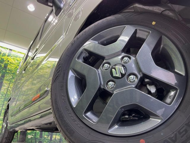 �y����14�C���`�A���~�z�C�[���z�O�ςɃ}�b�`���������A���~�z�C�[���𑕒����Ă���܂��B�e��ЊO�A���~�z�C�[����A�X�^�b�h���X�^�C�����戵�����Ă���܂��B���񂲑��k����������