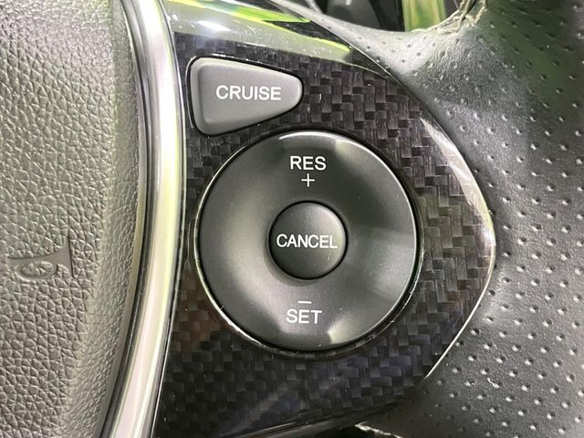 �y�N���[�Y�R���g���[���z�������H�����N���N���s�B�A�N�Z���𗣂��Ă���葬�x�ő��s���ł��A�������^�]���̕��S���y��!�����E�������ȒP�ȃX�C�b�`����Œ����ł��܂��B