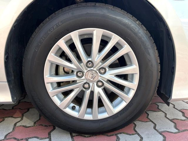 �y����16�C���`�A���~�z�C�[���z�O�ςɃ}�b�`���������A���~�z�C�[���𑕒����Ă���܂��B�e��ЊO�A���~�z�C�[����A�X�^�b�h���X�^�C�����戵�����Ă���܂��B���񂲑��k����������