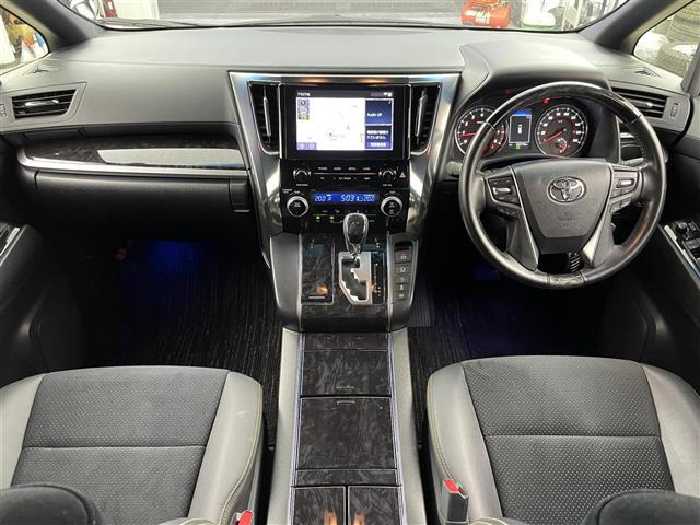 ヴェルファイア2.5 Z ゴールデンアイズ 4WD