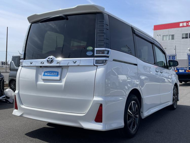 ヴォクシー2.0 ZS 煌