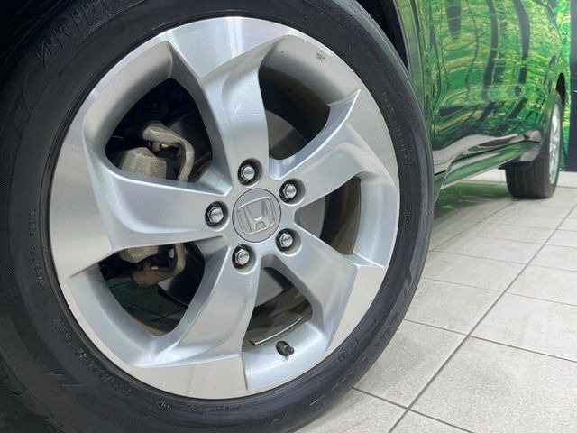 【純正17インチアルミホイール】外観にマッチした純正アルミホイールを装着しております。各種社外アルミホイールや、スタッドレスタイヤも取扱いしております。是非ご相談ください♪