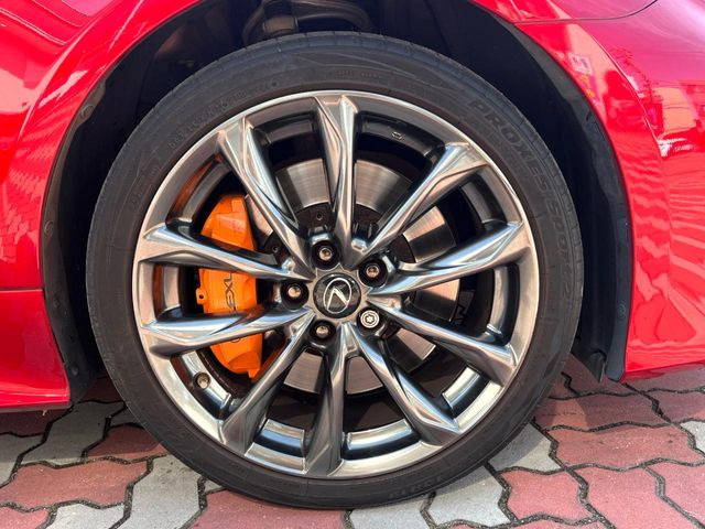 �y����19�C���`�A���~�z�C�[���z�O�ςɃ}�b�`���������A���~�z�C�[���𑕒����Ă���܂��B�e��ЊO�A���~�z�C�[����A�X�^�b�h���X�^�C�����戵�����Ă���܂��B���񂲑��k����������