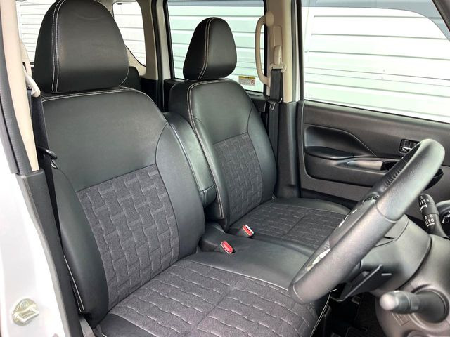 �y�n�[�t���U�[�V�[�g�z�������ƍ���S�n�𗼗������l�C�̃V�[�g���w�ʁE���ʂ̃t�@�u���b�N�f�ނ́A�ʋC���̗ǂ��⊊��ɂ����ɗD��Ă��܂��B�C���╞���ɍ��E���ꂸ���K�ɂ���肢�������܂��B