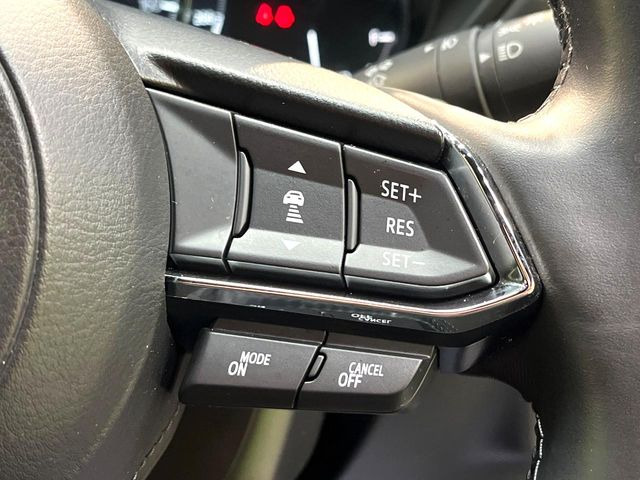 【マツダ・レーダークルーズコントロール】高速道路での長距離走行が楽に!自動で速度を保つクルーズコントロールが、衝突軽減システムと連携し、前方の車両を感知して車間を保つように速度調節してくれます!!