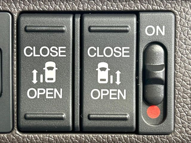 �y�����p���[�X���C�h�h�A�z�X�}�[�g�L�[��^�]�Ȃ̃X�C�b�`�Ō�ȗ����X���C�h�h�A�̊J���\���d��������͂����ăh�A���J����K�v�������A�����Ȃ��q�l�ł��ȒP�ɊJ���߂ł����K�ł���