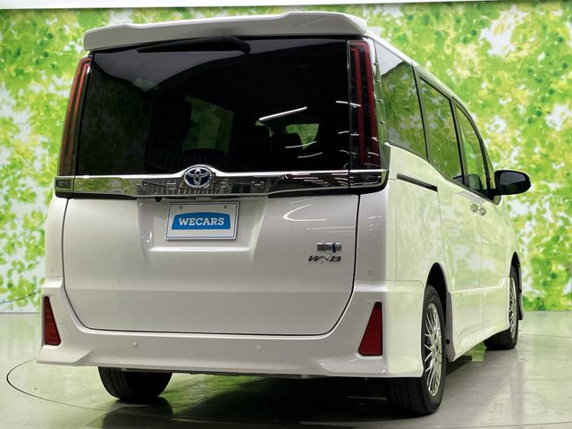 ノア1.8 ハイブリッド Si W×B III