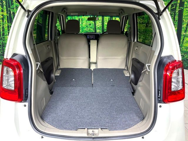 ���i�̂���������ʋ΁A���}���ɏ\���ȉ׎��X�y�[�X���m�ۂ��Ă���܂��B�Z�J���h�V�[�g��|���ƁA�傫�ȉו��̐ύڂ��\�ł���