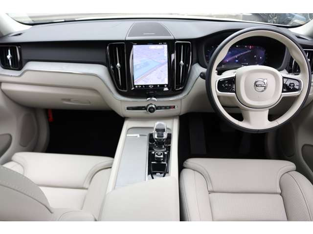 XC60ウルトラ B5 AWD 4WD