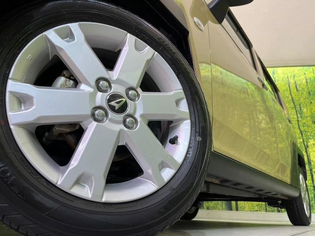 �y����15�C���`�A���~�z�C�[���z�O�ςɃ}�b�`���������A���~�z�C�[���𑕒����Ă���܂��B�e��ЊO�A���~�z�C�[����A�X�^�b�h���X�^�C�����戵�����Ă���܂��B���񂲑��k����������