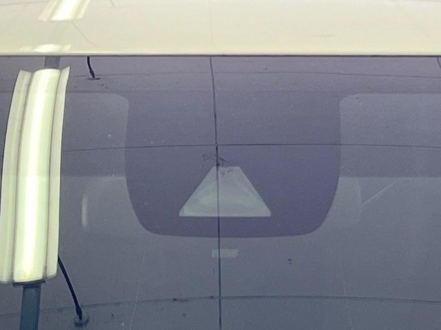 �y�g���^�Z�[�t�e�B�Z���X�z���s���ɑO���̎ԗ�����F�����A�Փ˂������Ȏ��͌x��ƃu���[�L�ŏՓˉ���Ɣ�Q�y�����A�V�X�g�B�����S�Ƀh���C�u�����y���݂��������܂��B