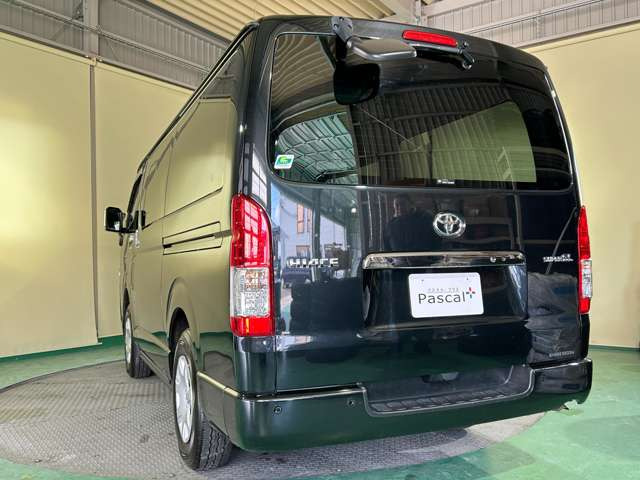 ハイエースバン