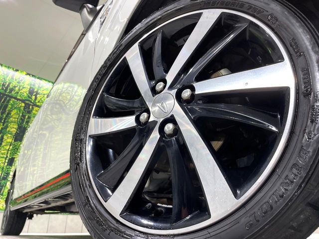 �y����16�C���`�A���~�z�C�[���z�O�ςɃ}�b�`���������A���~�z�C�[���𑕒����Ă���܂��B�e��ЊO�A���~�z�C�[����A�X�^�b�h���X�^�C�����戵�����Ă���܂��B���񂲑��k����������