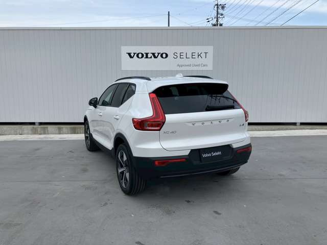 XC40ウルトラ B4 AWD ダークエディション 4WD