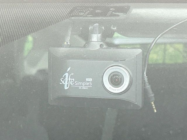 �y�h���C�u���R�[�_�[�z�h���C�u���R�[�_�[����!���s���͂������A������^�]�⎖�̂ɑ��������ہA�f���ŋL�^���A����̃��X�N�ɔ����܂��B���L�^�pSD�J�[�h�͂��q�l�����g�ł��������������K�v������܂��B