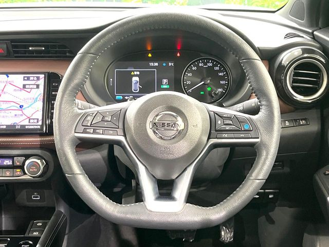 �y�����v�����X�e�A�����O�z�㎿�Ȋv���g�p���邱�ƂŁA��ɂ����������݂ƂĂ��^�]���₷���n���h���ł���