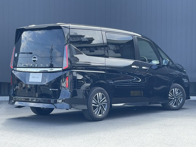 セレナ1.4 e-POWER ハイウェイスターV