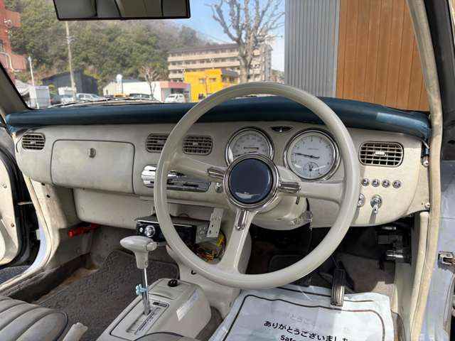 運転席周りになります♪