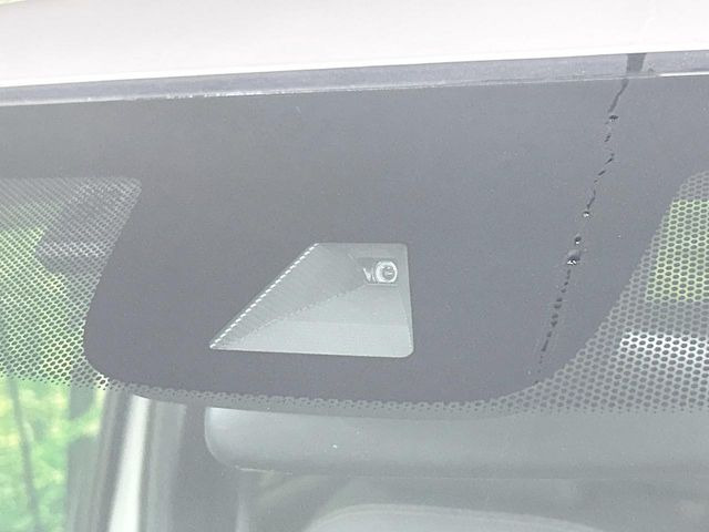 �y�V�e�B�u���[�L�A�N�e�B�u�V�X�e���z�ᑬ���s���ɑO���̎ԗ�����F�����A�Փ˂������Ȏ��͌x��ƃu���[�L�ŏՓˉ���Ɣ�Q�y�����A�V�X�g�B�����S�Ƀh���C�u�����y���݂��������܂��B