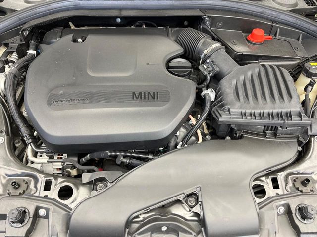 �����X�ł́A�e���[�J�[�̐�p�f�f�e�X�^�[�𓱓��B���Ǝ��i�����e�N�j�J���X�^�b�t���풓���Ă���܂��̂ŁA������̍ۂɂ����S���Ă����p���������܂��B