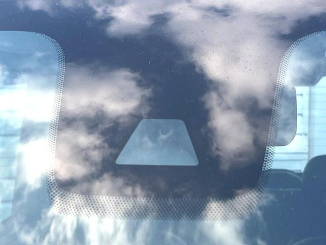 �y�O�He-Assist�z���s���ɑO���̎ԗ�����F�����A�Փ˂������Ȏ��͌x��ƃu���[�L�ŏՓˉ���Ɣ�Q�y�����A�V�X�g�B�����S�Ƀh���C�u�����y���݂��������܂��B