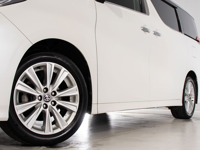 ★各種カスタム!★エアロ取付、社外アルミホイール換装承っております!