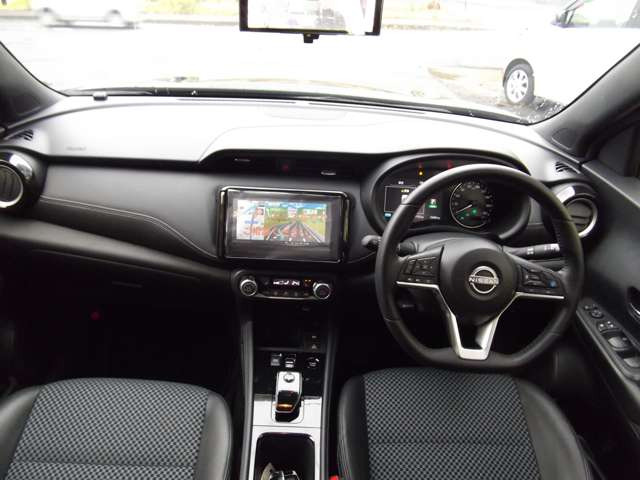 キックス1.2 X FOUR 90周年記念車 (e-POWER) 4WD