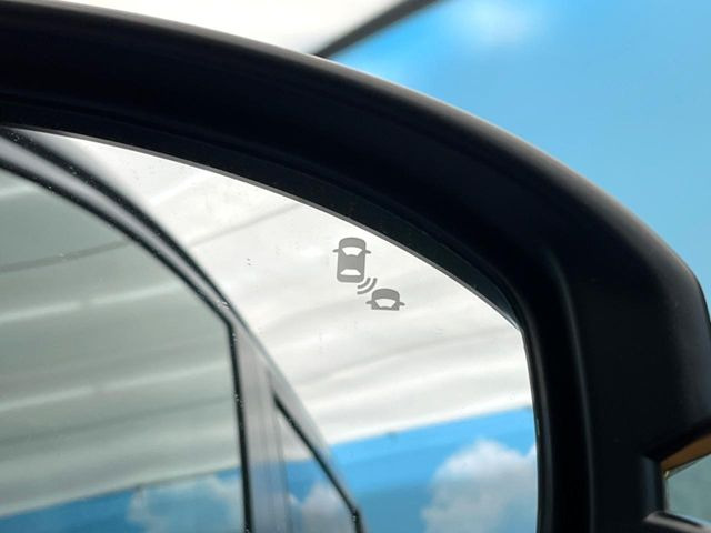 �y�u���C���h�X�|�b�g�C���t�H���[�V�����z���s���A�h�A�~���[�̎��p�ɂȂ�₷���ӏ��Ɍ㑱�Ԃ��ڋ߂���ƃT�C�h�~���[�t�߂Ɍx����\���A�h���C�o�[�ɒ��ӊ��N�����Ă���܂��B