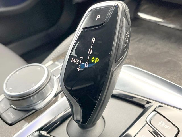 ��MT���[�h�t��AT:�ʏ�͎����ł����Ȃ���ϑ�(�M�A�`�F���W)���h���C�o�[�̑���ɂ���ĈӐ}�I�ɕς�����V�X�e���ł��B����w���i�̃h���C�u�����y���݂��������܂�!