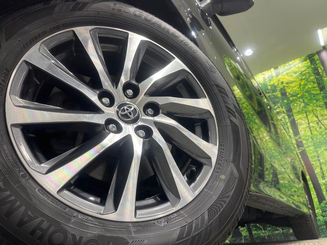 【純正17インチアルミホイール】外観にマッチした純正アルミホイールを装着しております。各種社外アルミホイールや、スタッドレスタイヤも取扱いしております。是非ご相談ください♪