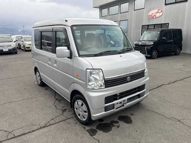 エブリイワゴンウィズ 車いす移動車 リヤシート付 電動固定式 4WD