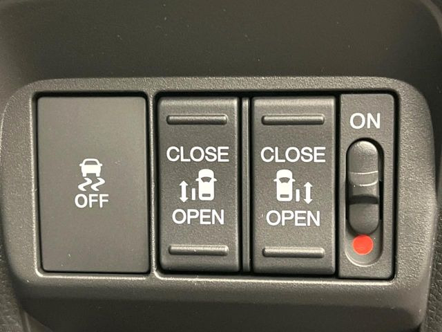 �y�����p���[�X���C�h�h�A�z�X�}�[�g�L�[��^�]�Ȃ̃X�C�b�`�Ō�ȗ����X���C�h�h�A�̊J���\���d��������͂����ăh�A���J����K�v�������A�����Ȃ��q�l�ł��ȒP�ɊJ���߂ł����K�ł���