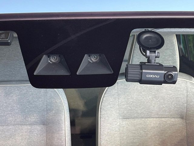 �y�X�}�[�g�A�V�X�g�z���s���ɑO���̎ԗ�����F�����A�Փ˂������Ȏ��͌x��ƃu���[�L�ŏՓˉ���Ɣ�Q�y�����A�V�X�g�B�����S�Ƀh���C�u�����y���݂��������܂��B