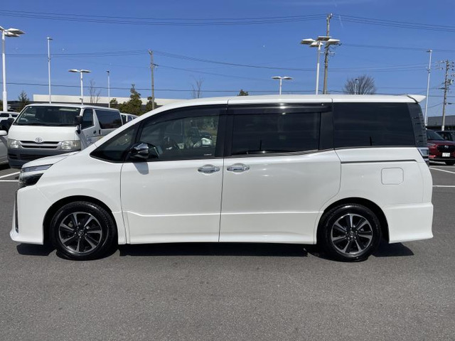 ヴォクシー2.0 ZS 煌