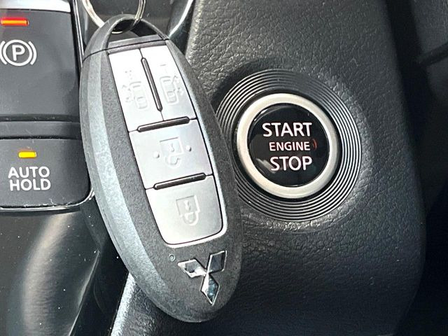 �y�I�y���[�V�����L�[�z�J�o����|�P�b�g�ɓ��ꂽ�܂܂ł��h�A�̎{���E�������\�ȃX�}�[�g�L�[�𑕔��B�G���W���̃I���E�I�t�����J�M�����o���K�v����������Ƃ��Ă��֗��ł���